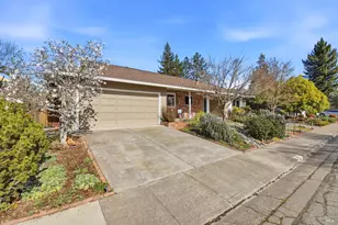 269 Mockingbird Cir, Santa Rosa, CA 95409 - Photo 3