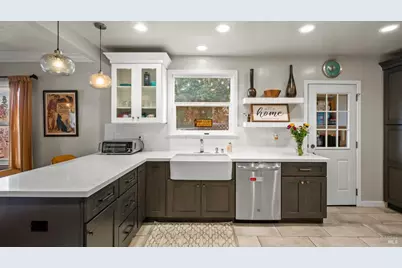 725 Valle Vista Avenue, Vallejo, CA 94590 - Photo 15