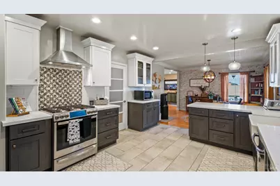 725 Valle Vista Avenue, Vallejo, CA 94590 - Photo 17