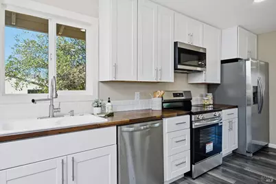 10496 Fairway Place, Kelseyville, CA 95451 - Photo 13