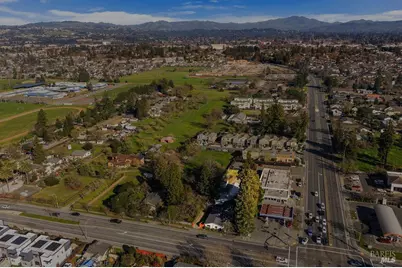 2050 Marlow Road, Santa Rosa, CA 95403 - Photo 47