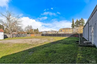 2050 Marlow Road, Santa Rosa, CA 95403 - Photo 45