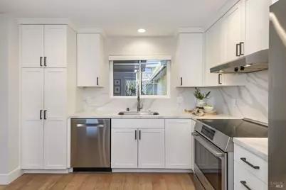 21 Eucalyptus Knoll Street, Mill Valley, CA 94941 - Photo 13