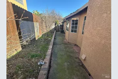 2163 Garnet Circle, Vallejo, CA 94591 - Photo 21