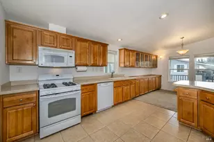 186 Redwing Dr, Santa Rosa, CA 95409 - Photo 5