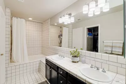 648 E J Street, Benicia, CA 94510 - Photo 23