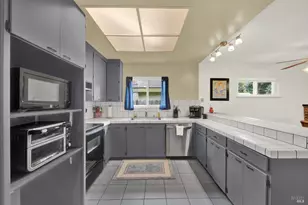 307 Trinity Dr, Vacaville, CA 95687 - Photo 13