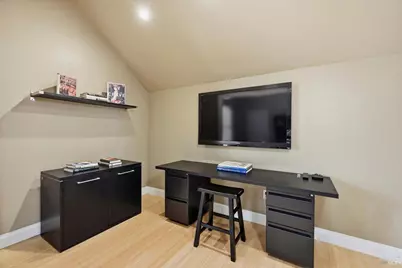 21402 Geyserville Avenue, Geyserville, CA 95441 - Photo 33