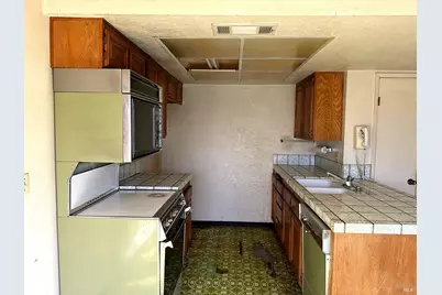 1109 Pheasant Drive, Suisun City, CA 94585 - Photo 5