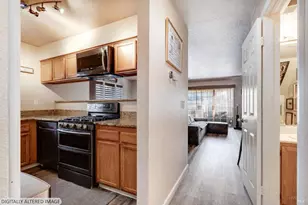 590 Laurel Grove Cir, Santa Rosa, CA 95407 - Photo 5