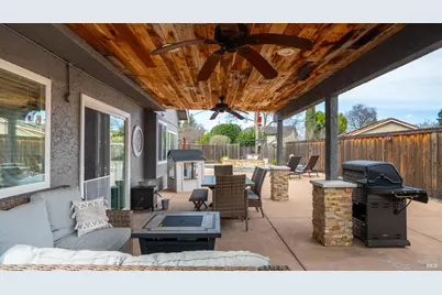 631 Sunnyvale Place, Vacaville, CA 95687 - Photo 41