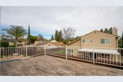 631 Sunnyvale Place, Vacaville, CA 95687 - Photo 37