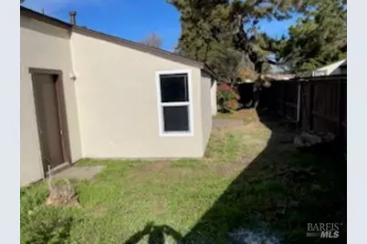 935 W 8th Street, Santa Rosa, CA 95401 - Photo 21