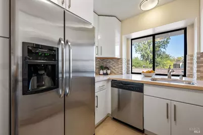 32 Picadilly Court, San Rafael, CA 94903 - Photo 9