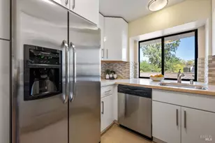 32 Picadilly Ct, San Rafael, CA 94903 - Photo 9