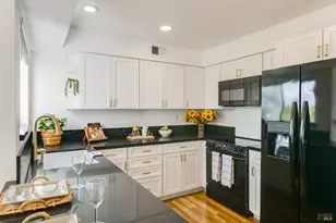 14 Summerhill Ct, San Rafael, CA 94903 - Photo 7