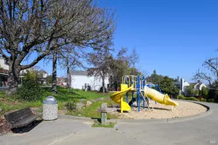 14 Summerhill Ct, San Rafael, CA 94903 - Photo 29