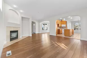 397 Parkview Dr, Healdsburg, CA 95448 - Photo 11