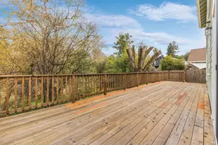397 Parkview Dr, Healdsburg, CA 95448 - Photo 25