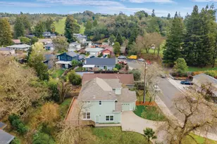 397 Parkview Dr, Healdsburg, CA 95448 - Photo 35