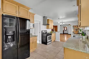 729 First St, Rodeo, CA 94572 - Photo 11