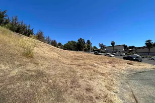 401 Avian Dr, Vallejo, CA 94591 - Photo 1