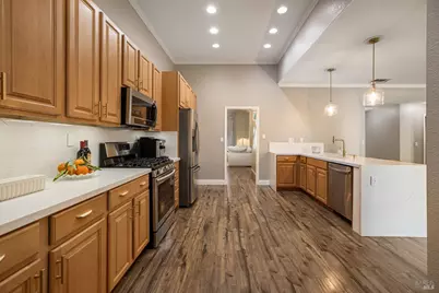 912 Cedar Brook Lane, Vacaville, CA 95687 - Photo 13