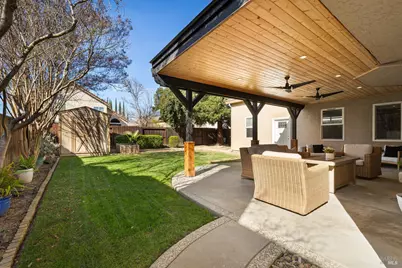912 Cedar Brook Lane, Vacaville, CA 95687 - Photo 63