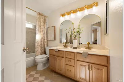 912 Cedar Brook Lane, Vacaville, CA 95687 - Photo 59