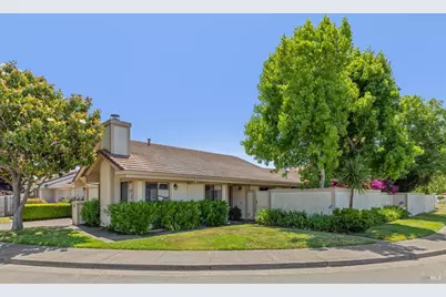 105 Holstrom Circle, Novato, CA 94947 - Photo 3