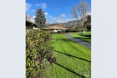 27 Woodgreen Street, Santa Rosa, CA 95409 - Photo 11