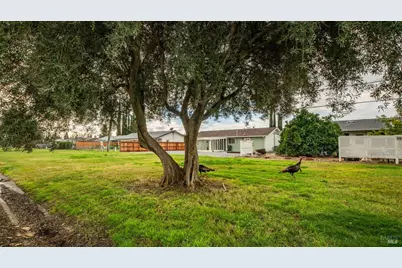 128 Lassen Circle, Vacaville, CA 95687 - Photo 35