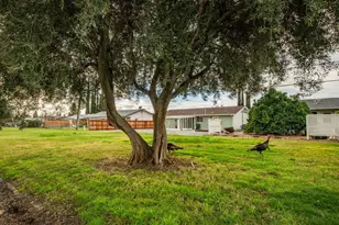 128 Lassen Cir, Vacaville, CA 95687 - Photo 35