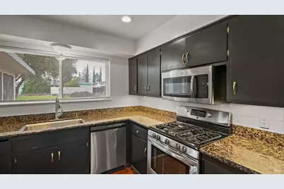 128 Lassen Circle, Vacaville, CA 95687 - Photo 17