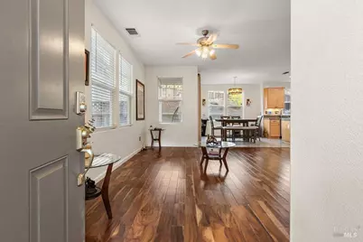 8128 Carlisle Way, Vallejo, CA 94591 - Photo 5