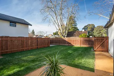 409 W C Street, Dixon, CA 95620 - Photo 33