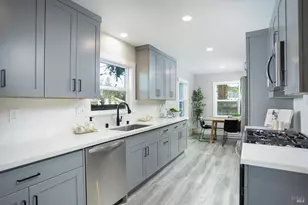 409 W C St, Dixon, CA 95620 - Photo 9