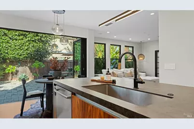 92 Oak Grove Drive, Novato, CA 94949 - Photo 5