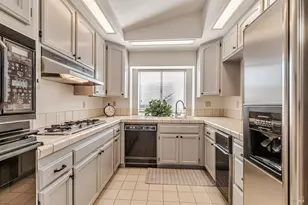 2016 Stonefield Ln, Santa Rosa, CA 95403 - Photo 7