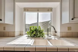 2016 Stonefield Ln, Santa Rosa, CA 95403 - Photo 9