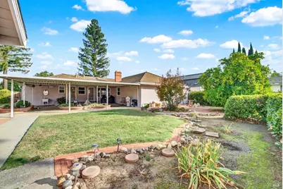 689 W C Street, Dixon, CA 95620 - Photo 71