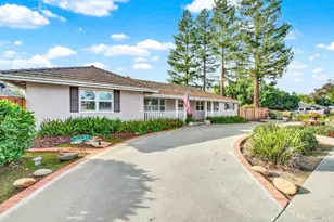 689 W C St, Dixon, CA 95620 - Photo 9