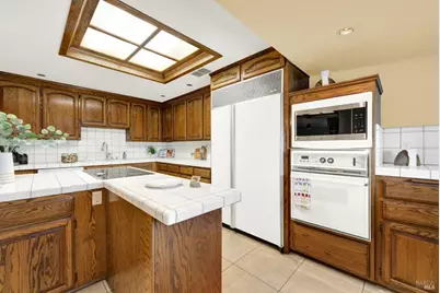 689 W C Street, Dixon, CA 95620 - Photo 37