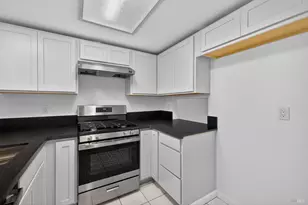 305 Westmont Pl, Santa Rosa, CA 95401 - Photo 3