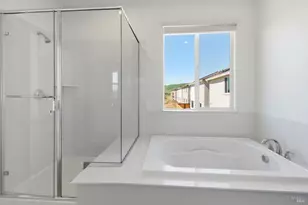 5719 Breakaway Dr, Fairfield, CA 94533 - Photo 9