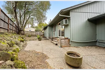 375 Florence Avenue, Sebastopol, CA 95472 - Photo 27