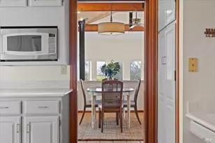 910 Lytton Springs Rd, Healdsburg, CA 95448 - Photo 11