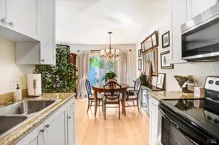 1574 Yardley St, Santa Rosa, CA 95403 - Photo 9