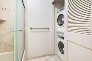 2322 Lakeview Dr, Santa Rosa, CA 95405 - Photo 15