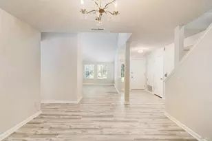 2322 Lakeview Dr, Santa Rosa, CA 95405 - Photo 5